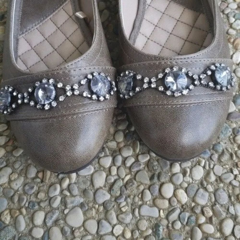 Rialto Comfort Brown Jeweled Flats Size 7.5